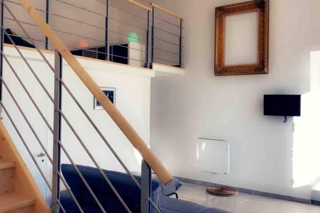 Le Grand Mole - 2 A 8 Voyageurs Apartment Сет Екстериор снимка